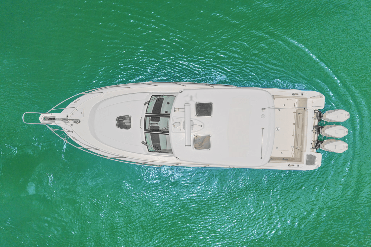 Slide: The Image of Boston Whaler 345 CONQUEST 2023 - 14