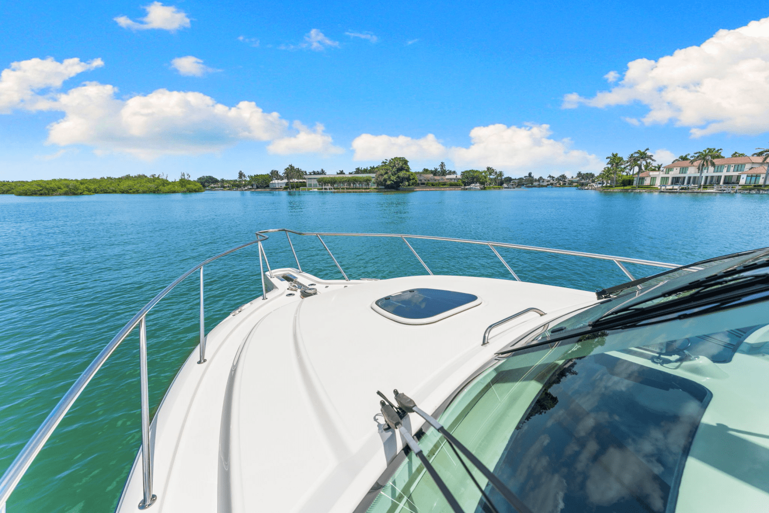 Slide: The Image of Boston Whaler 345 CONQUEST 2023 - 16