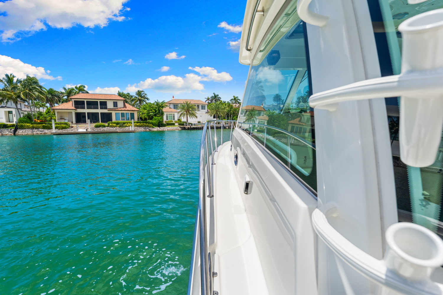 Slide: The Image of Boston Whaler 345 CONQUEST 2023 - 17