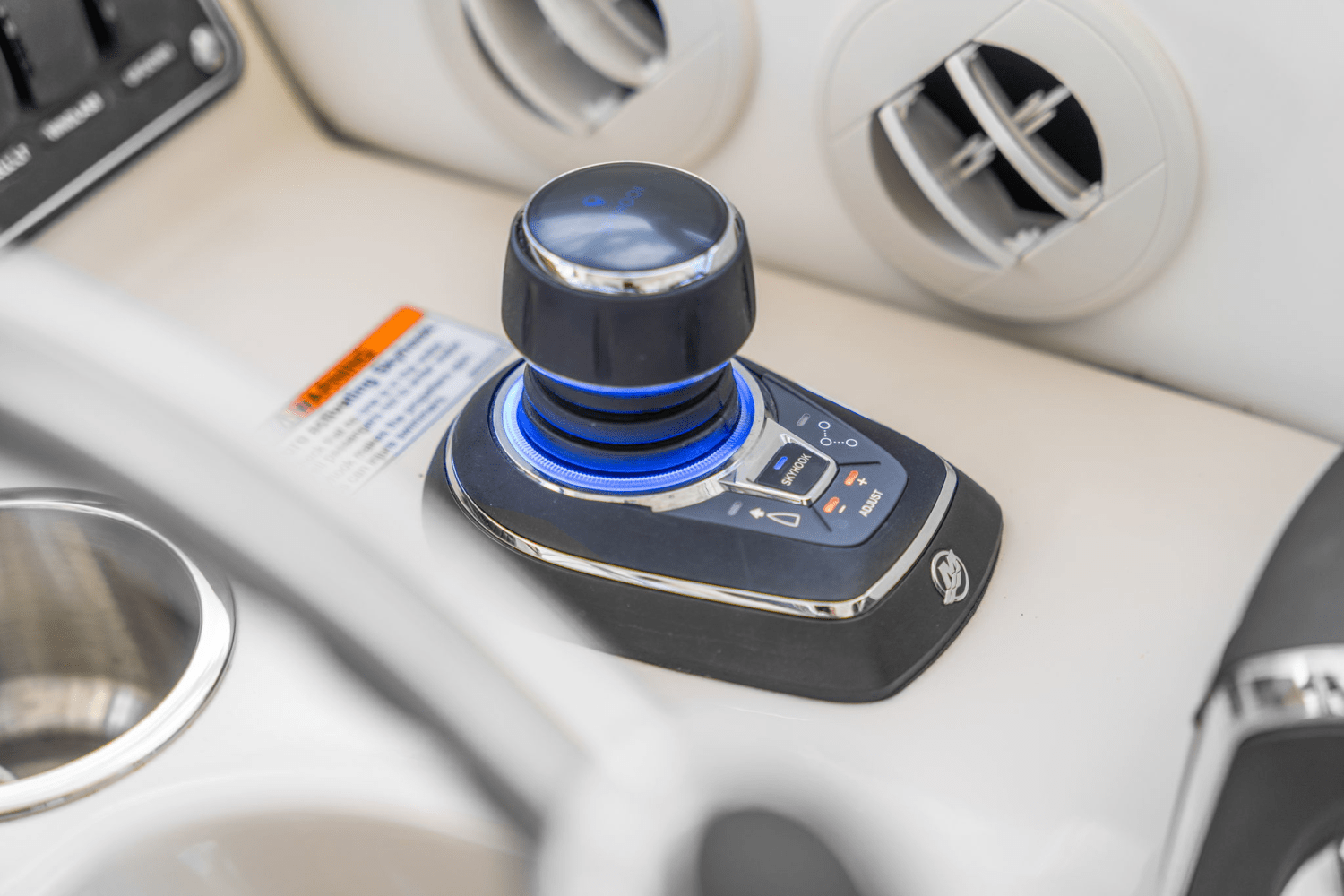 Slide: The Image of Boston Whaler 345 CONQUEST 2023 - 25