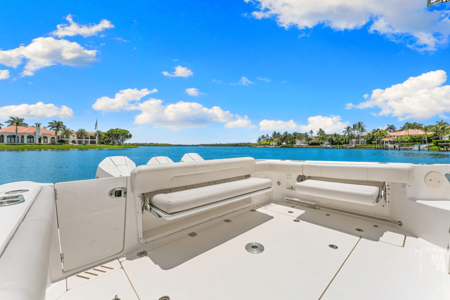 Slide: The Image of Boston Whaler 345 CONQUEST 2023 - 42