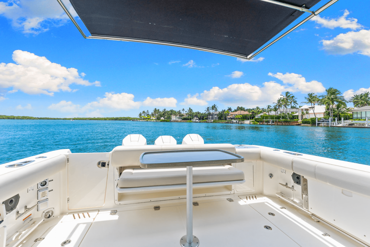 Slide: The Image of Boston Whaler 345 CONQUEST 2023 - 43