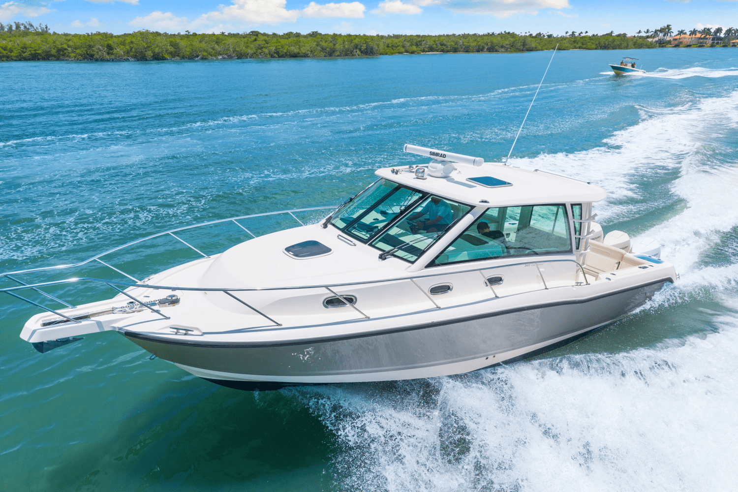 Slide: The Image of Boston Whaler 345 CONQUEST 2023 - 9