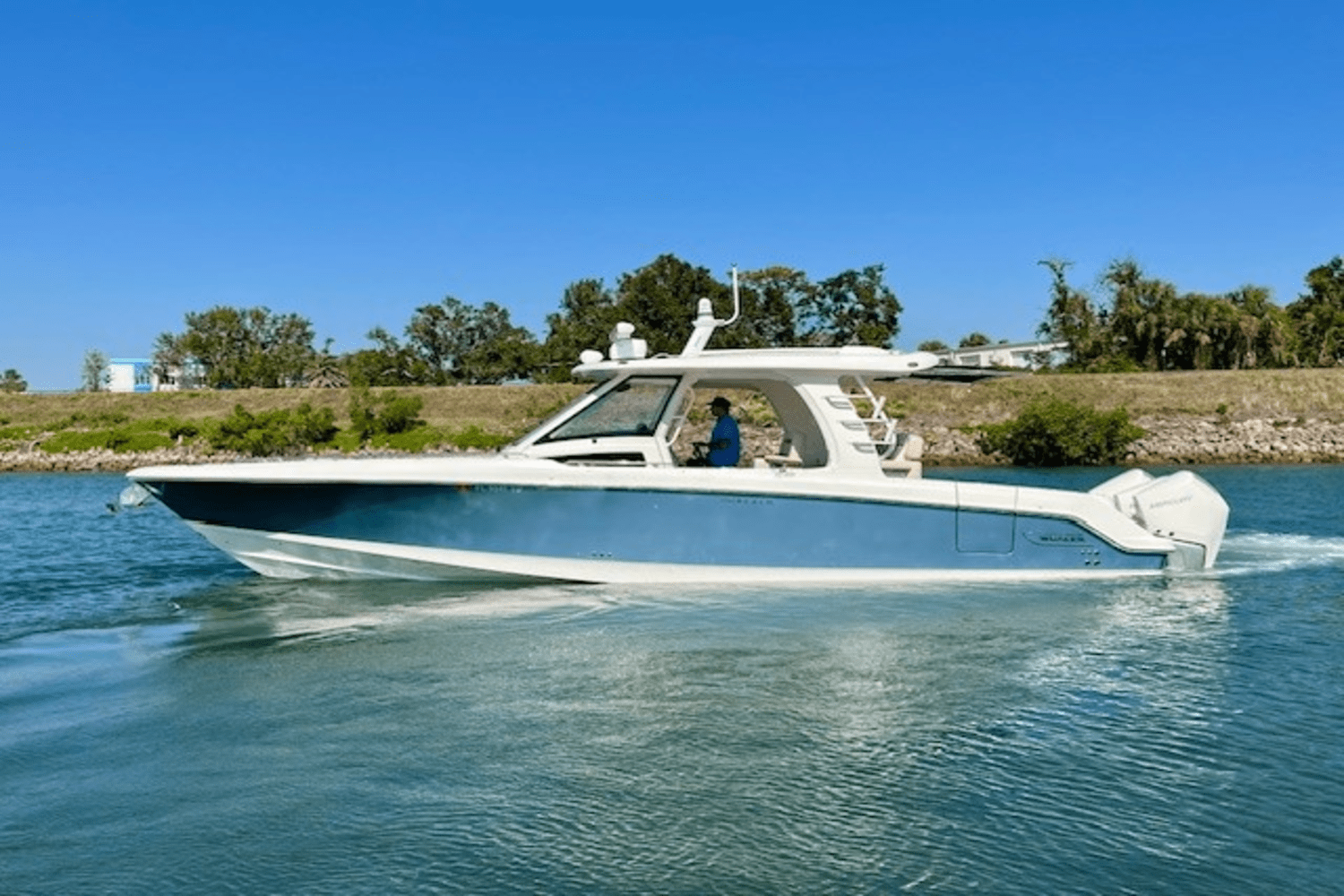 Slide: The Image of Boston Whaler 350 EX REALM 2022 - 2