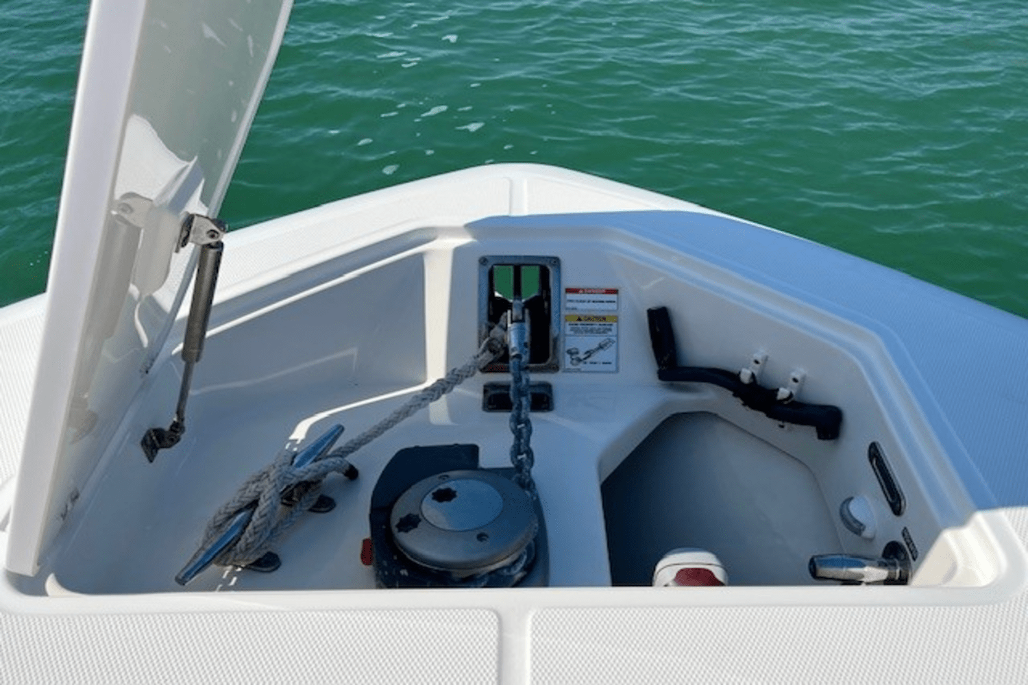 Slide: The Image of Boston Whaler 350 EX REALM 2022 - 26