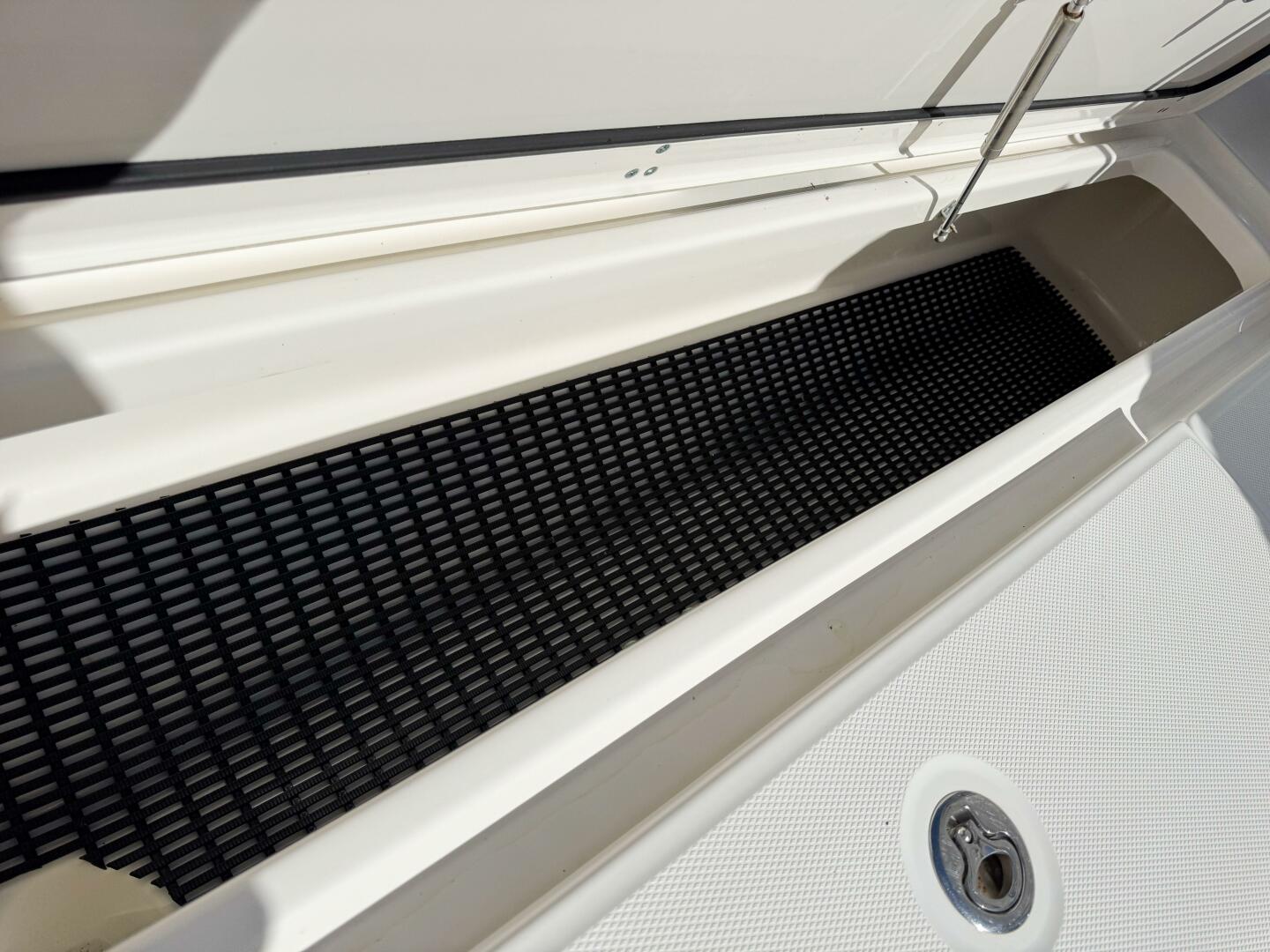 Slide: The Image of Boston Whaler 350 Outrage 2015 - 4870277