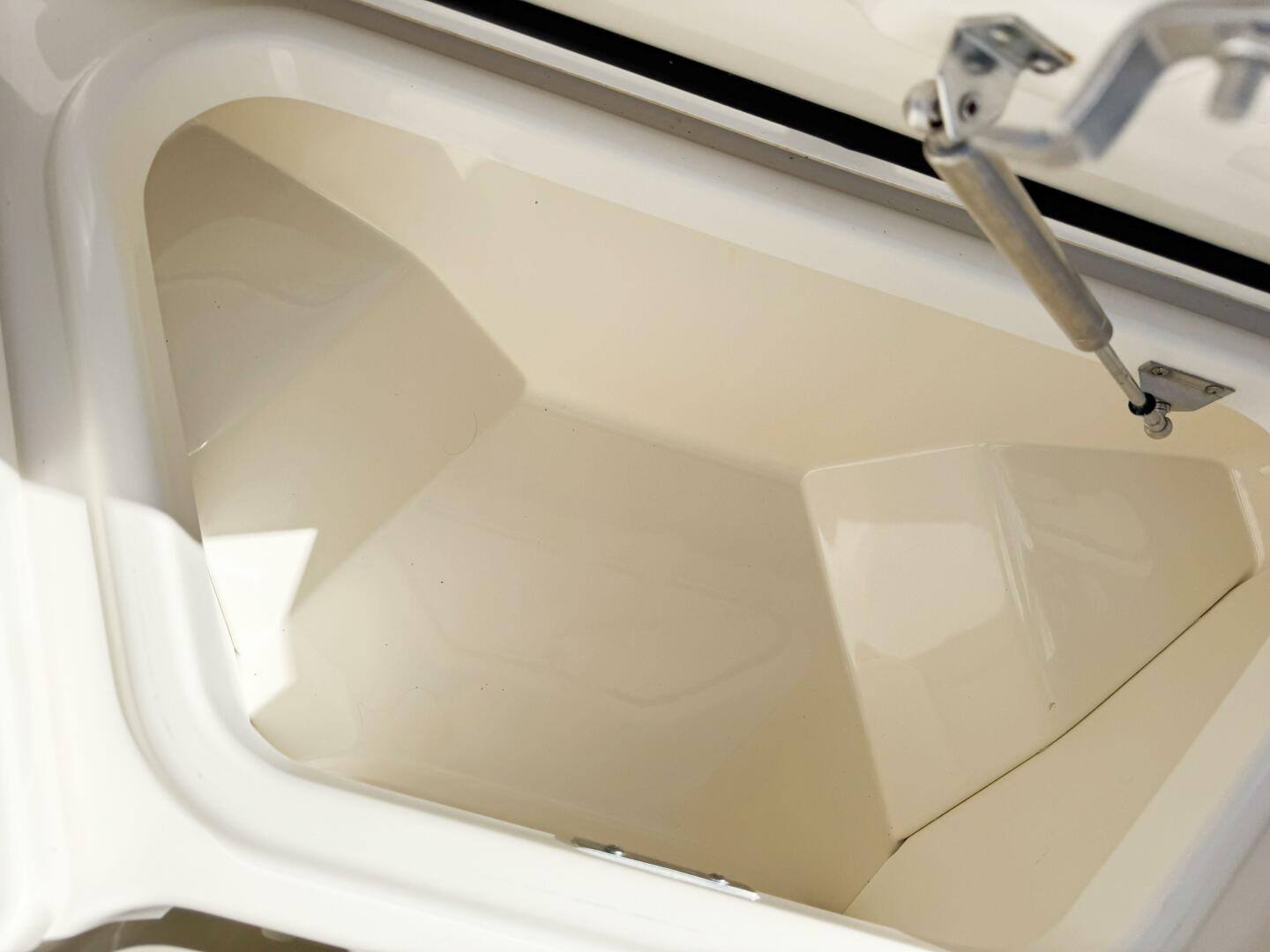 Slide: The Image of Boston Whaler 350 Outrage 2015 - 4870292