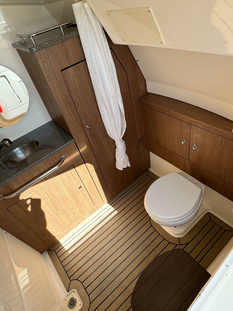 Slide: The Image of Boston Whaler 350 Outrage 2015 - 4870295