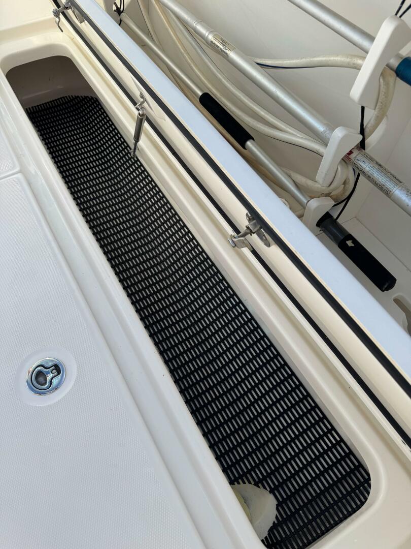 Slide: The Image of Boston Whaler 350 Outrage 2015 - 4870278