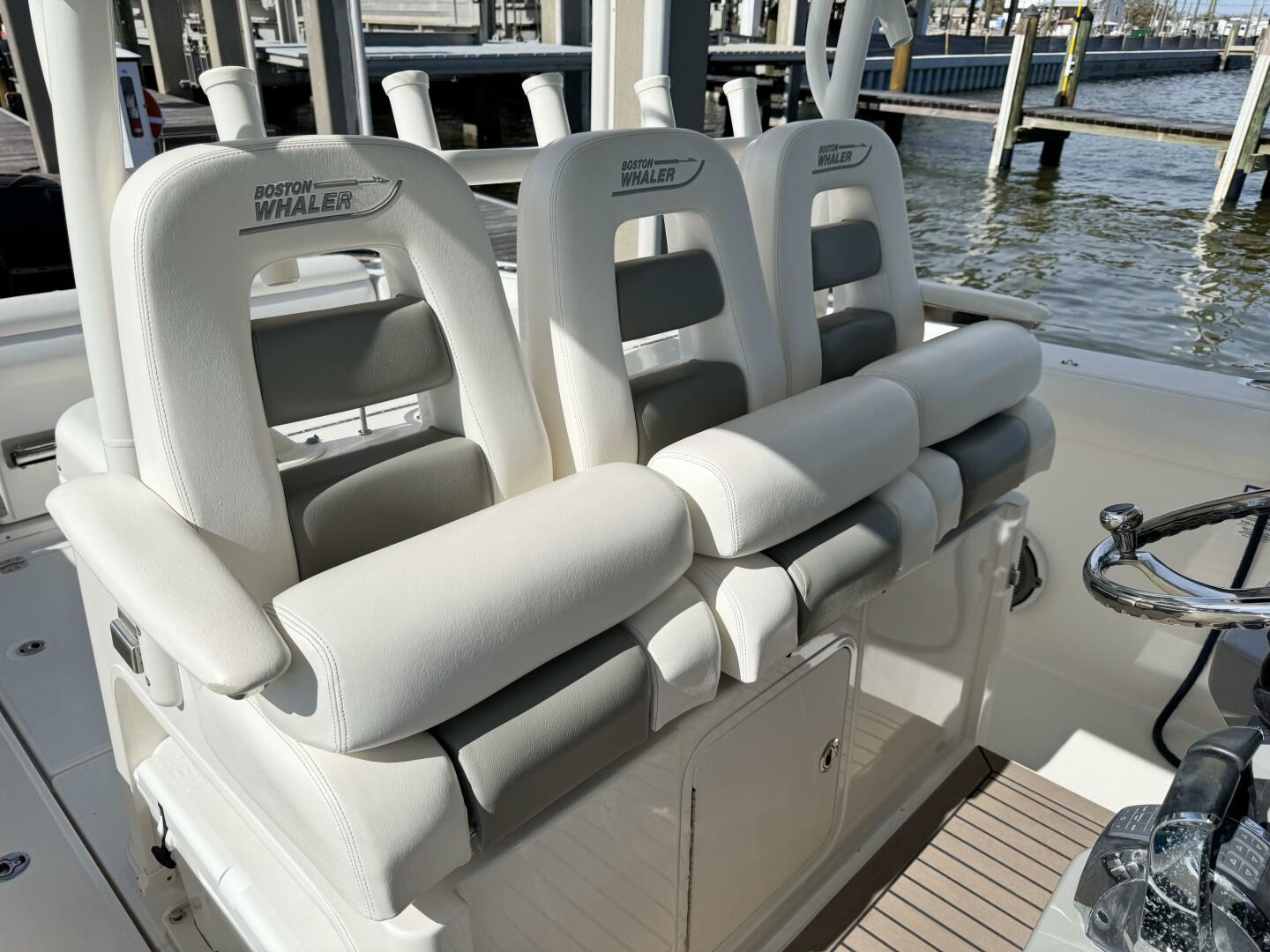 Slide: The Image of Boston Whaler 350 Outrage 2015 - 4870281