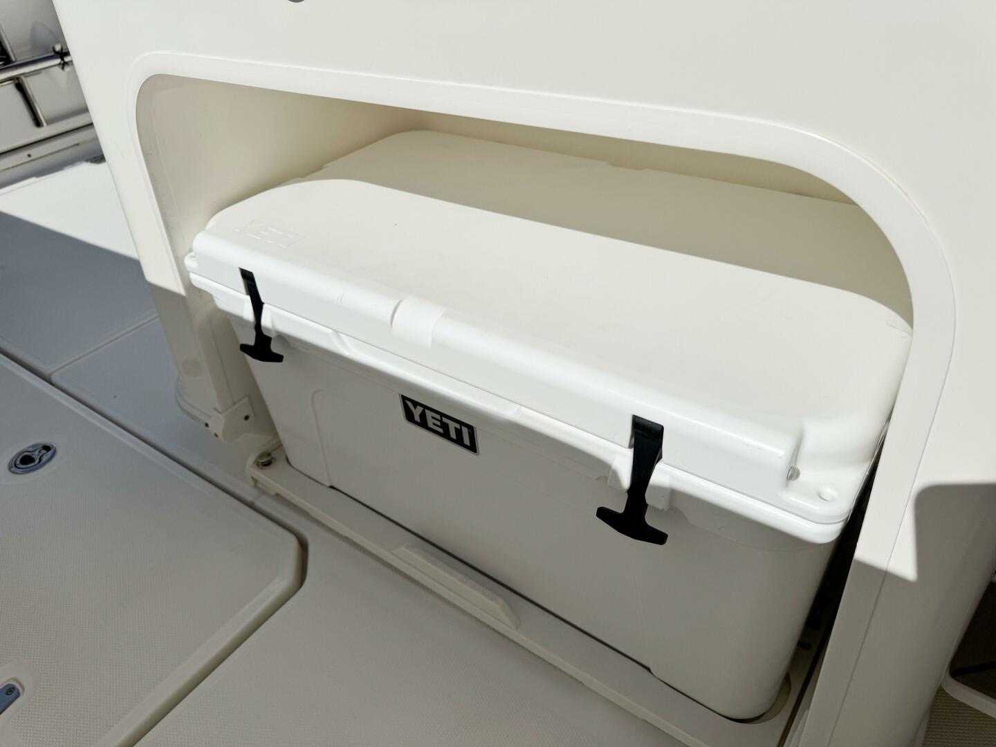 Slide: The Image of Boston Whaler 350 Outrage 2015 - 4870285