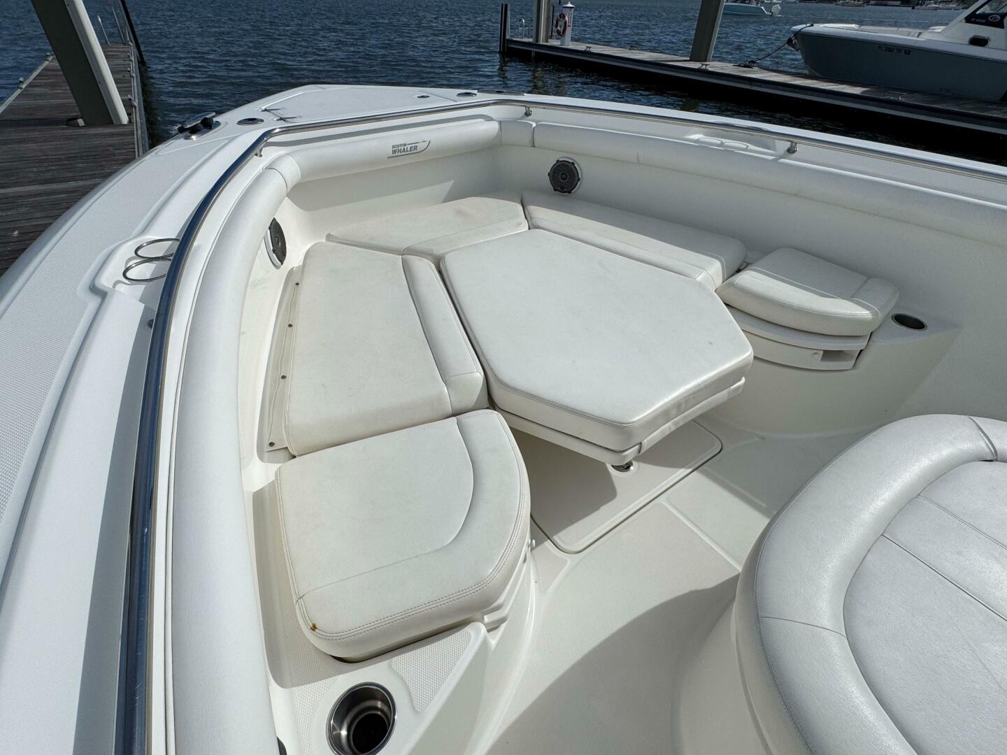 Slide: The Image of Boston Whaler 350 Outrage 2015 - 4870290