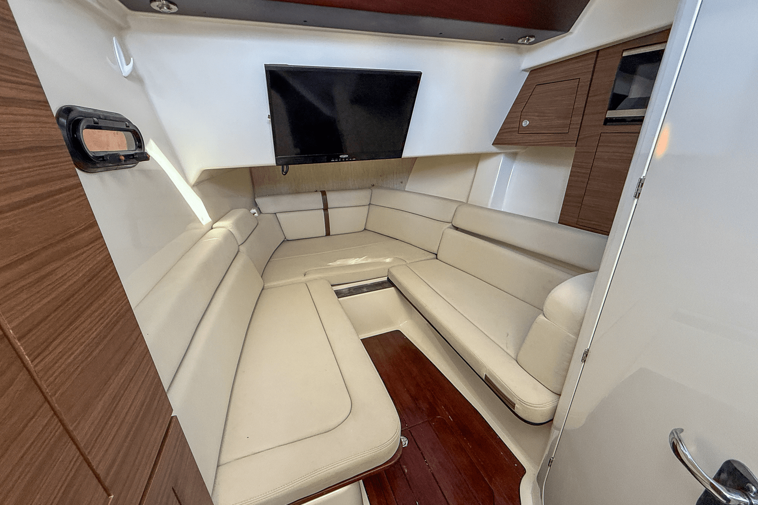 Slide: The Image of Boston Whaler 350 Realm 2018 - 11