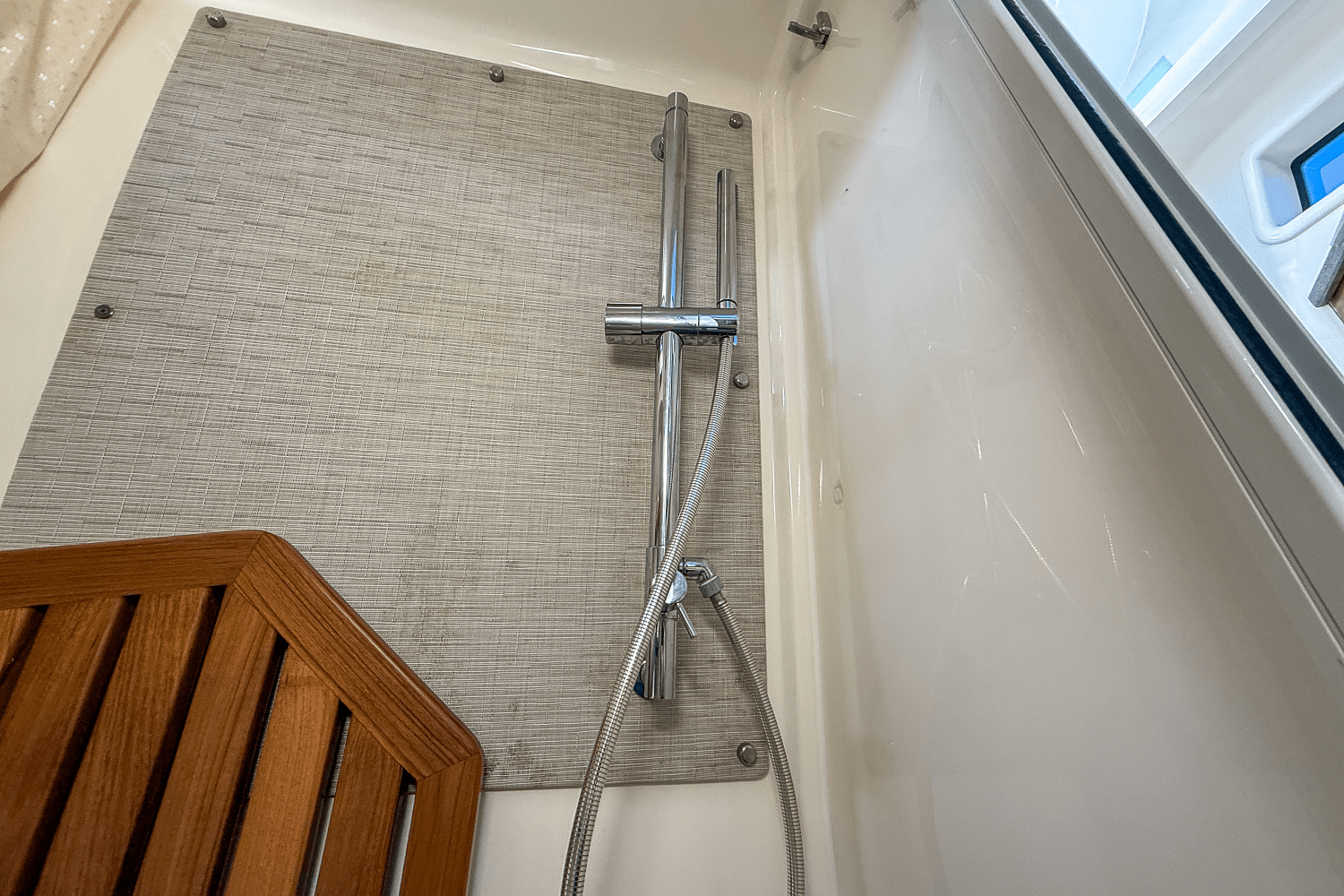 Slide: The Image of Boston Whaler 350 Realm 2018 - 20