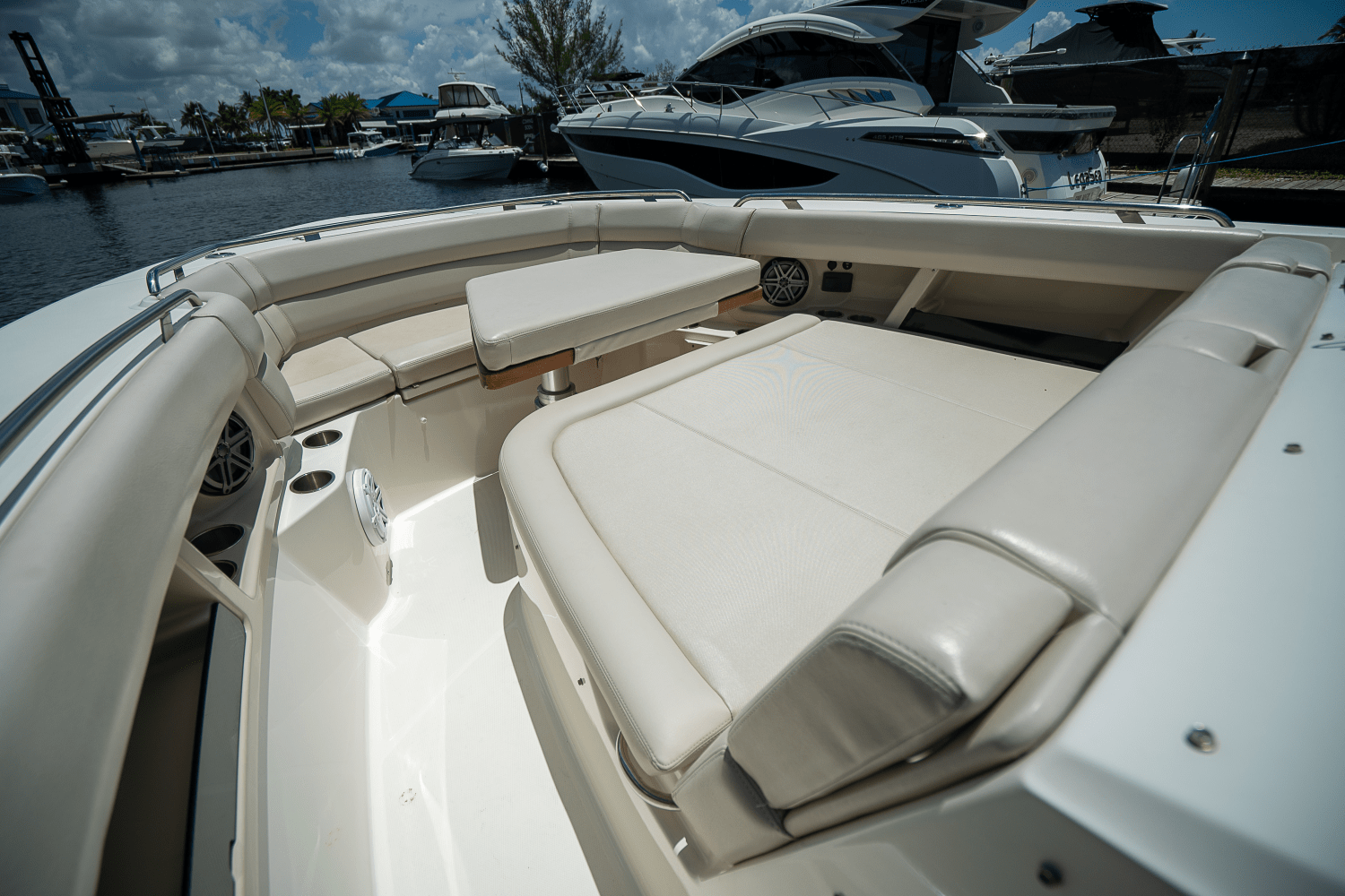 Slide: The Image of Boston Whaler 350 Realm 2018 - 22