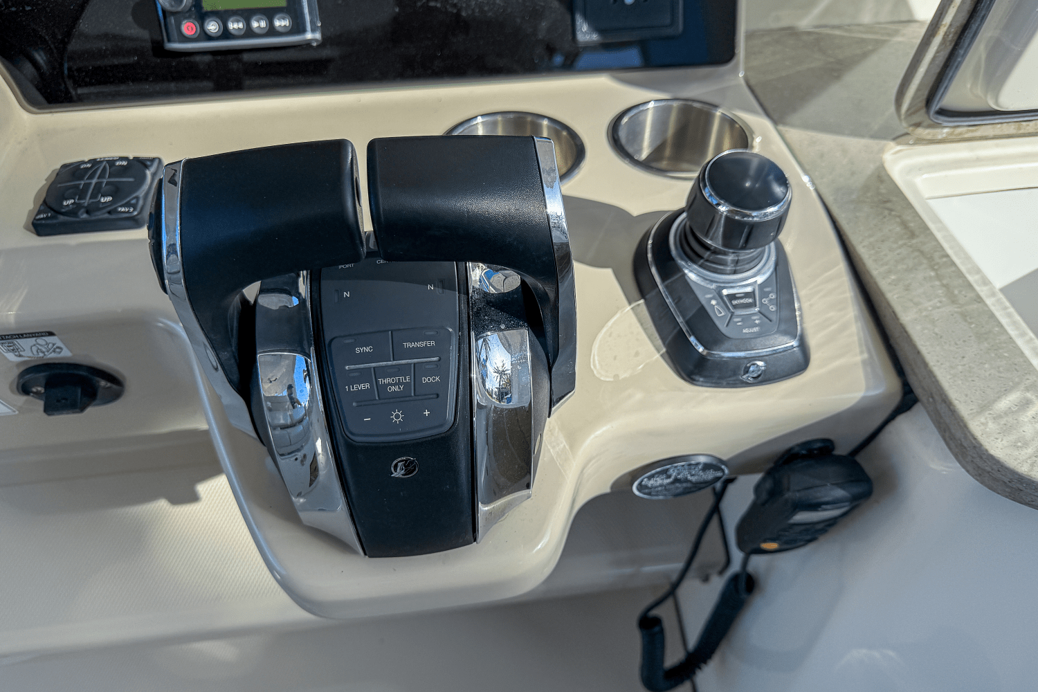 Slide: The Image of Boston Whaler 350 Realm 2018 - 9