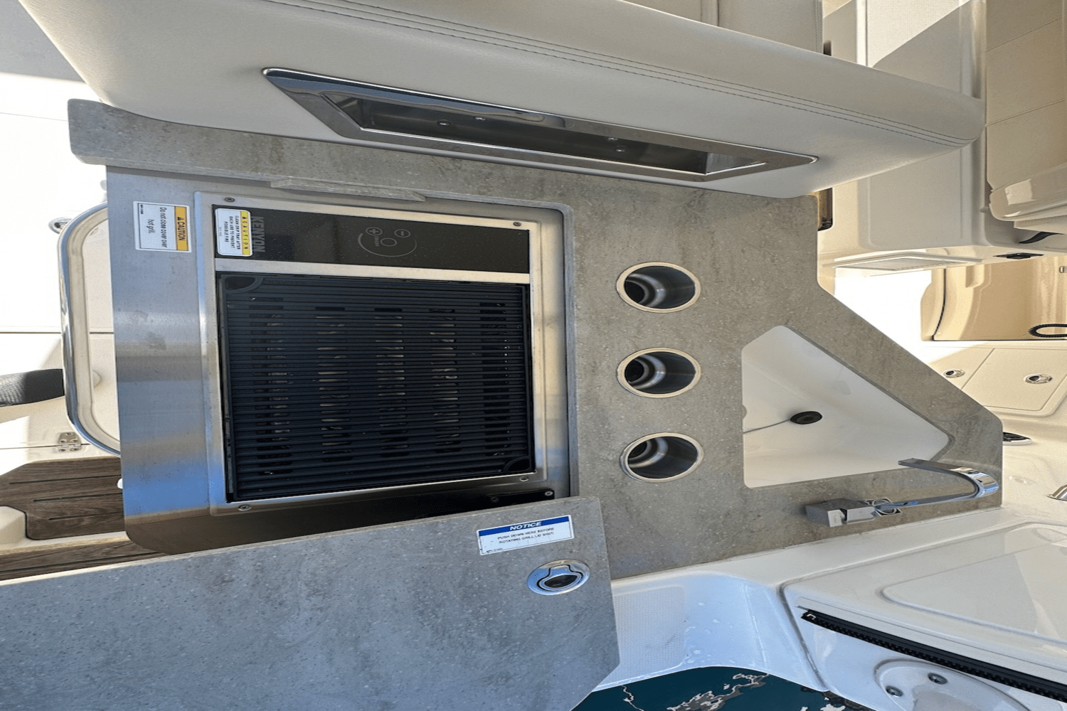 Slide: The Image of Boston Whaler 350 Realm 2019 - 10