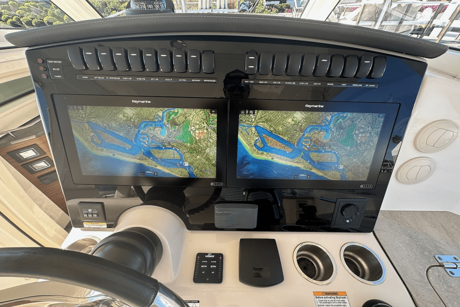 Slide: The Image of Boston Whaler 350 Realm 2019 - 15