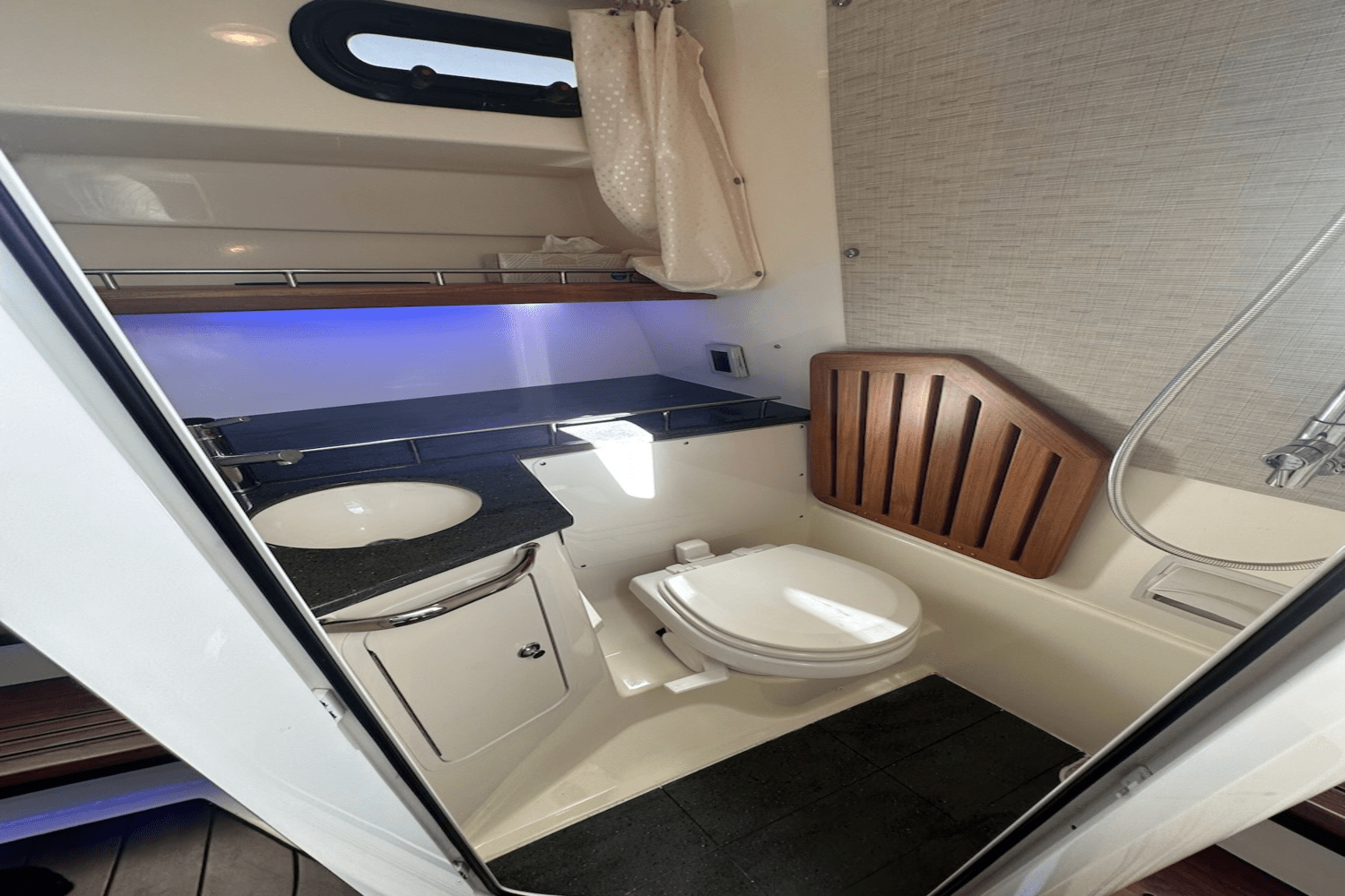 Slide: The Image of Boston Whaler 350 Realm 2019 - 22