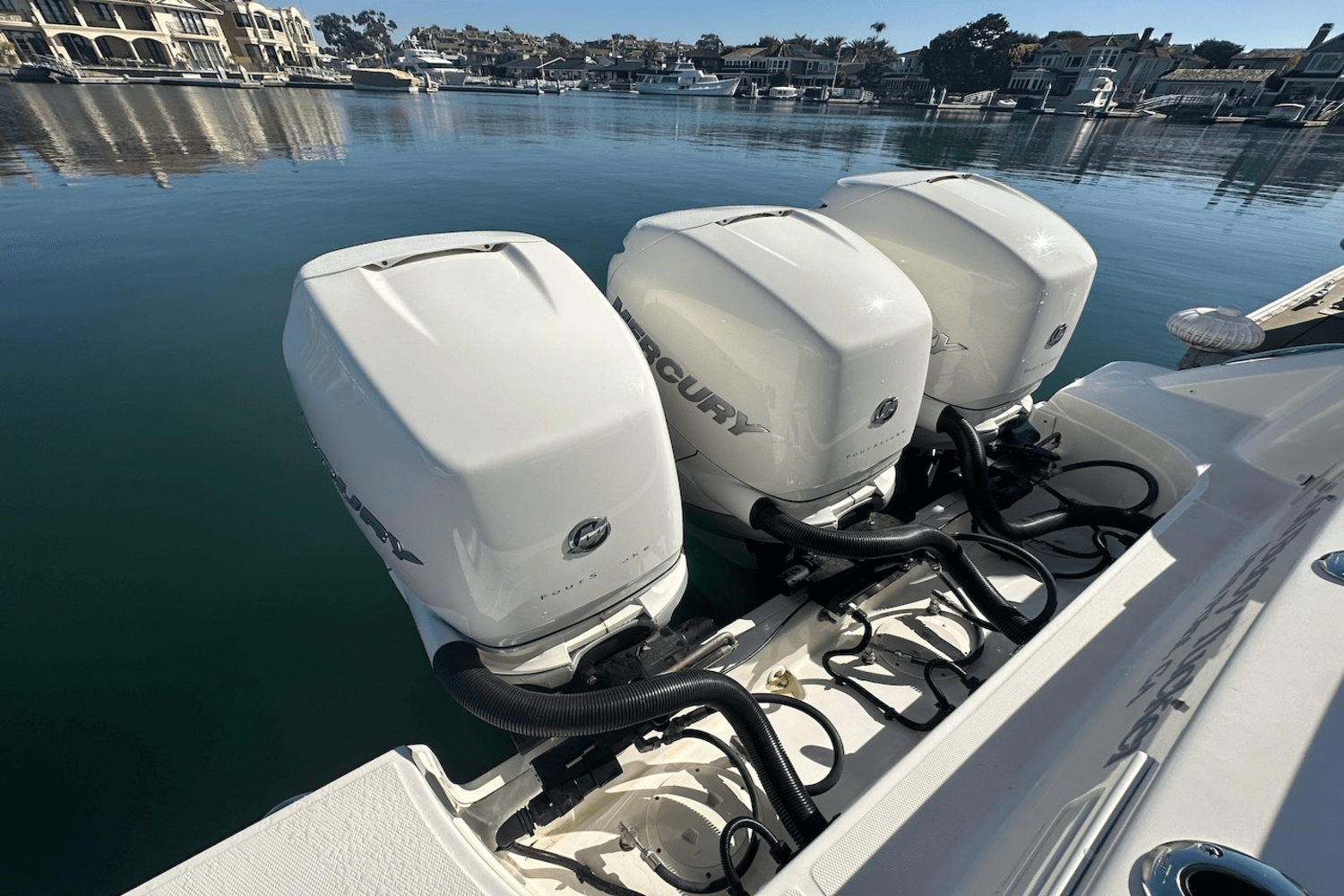 Slide: The Image of Boston Whaler 350 Realm 2019 - 28