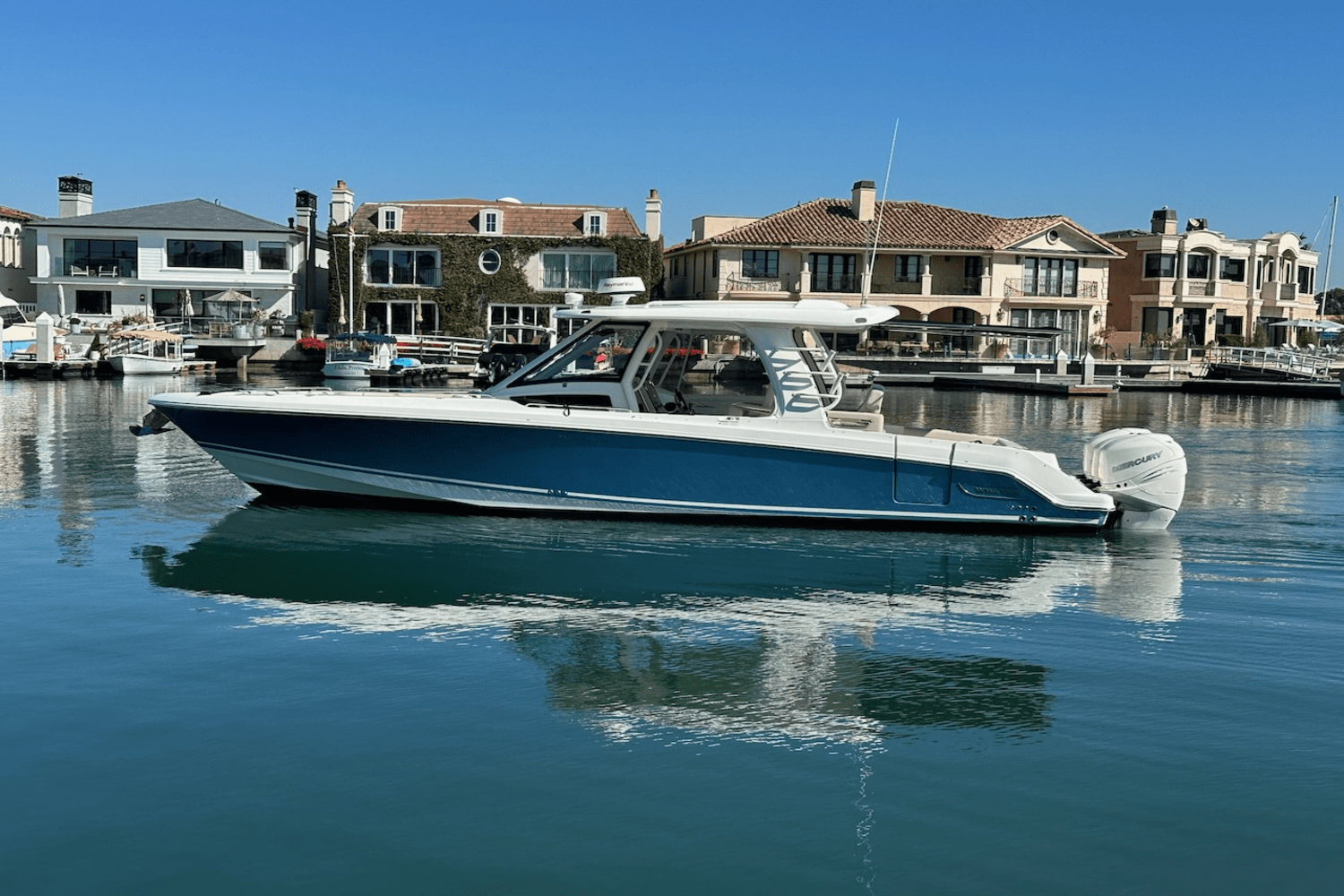 Slide: The Image of Boston Whaler 350 Realm 2019 - 3