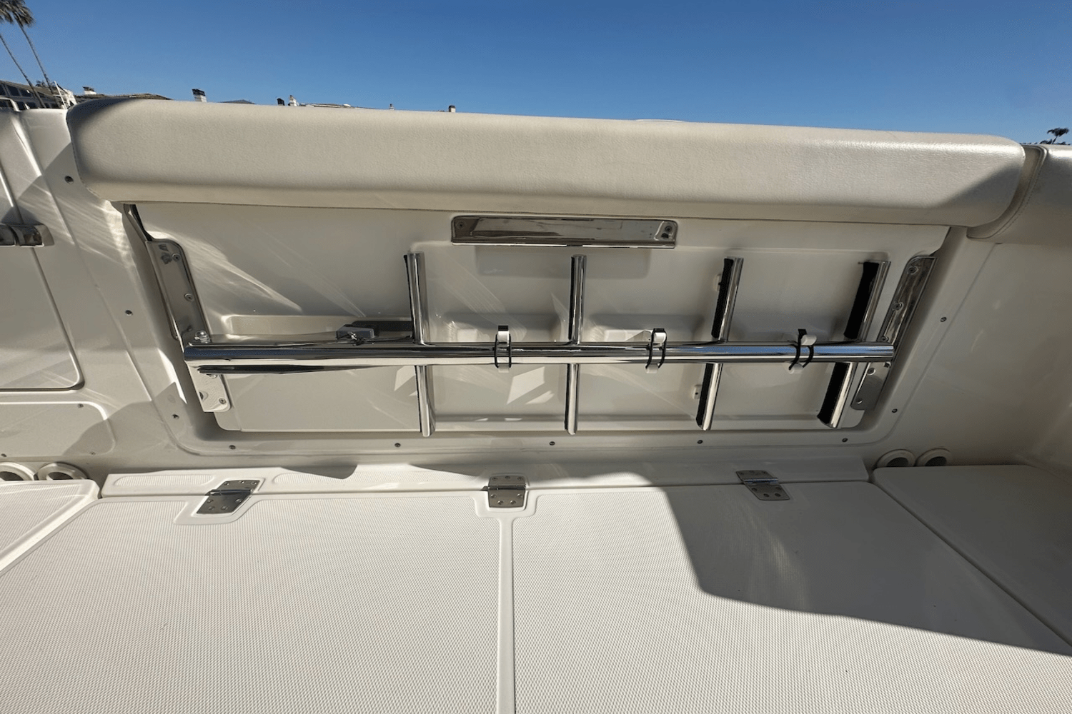 Slide: The Image of Boston Whaler 350 Realm 2019 - 8