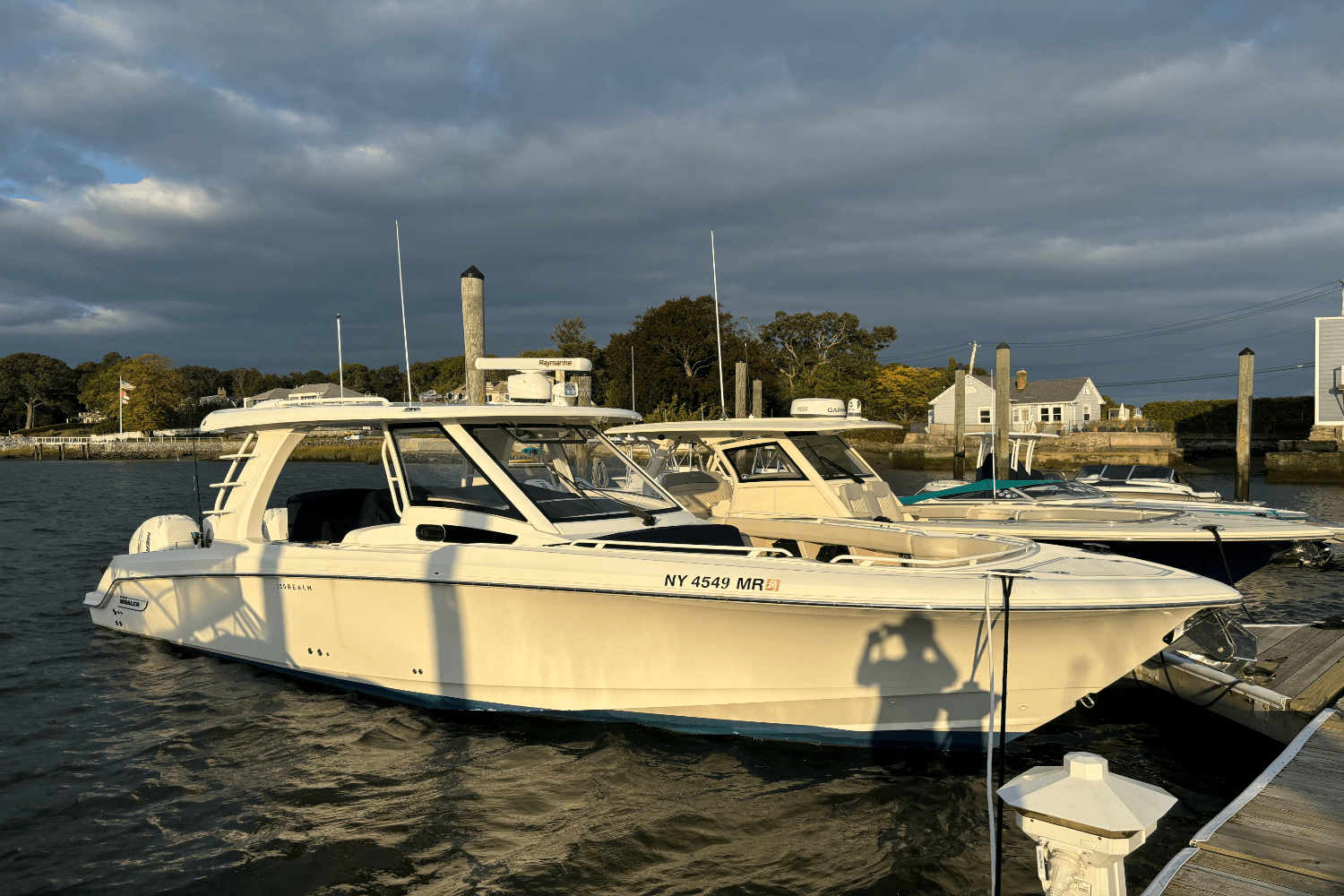 Slide: The Image of Boston Whaler 350 REALM 2020 - 0