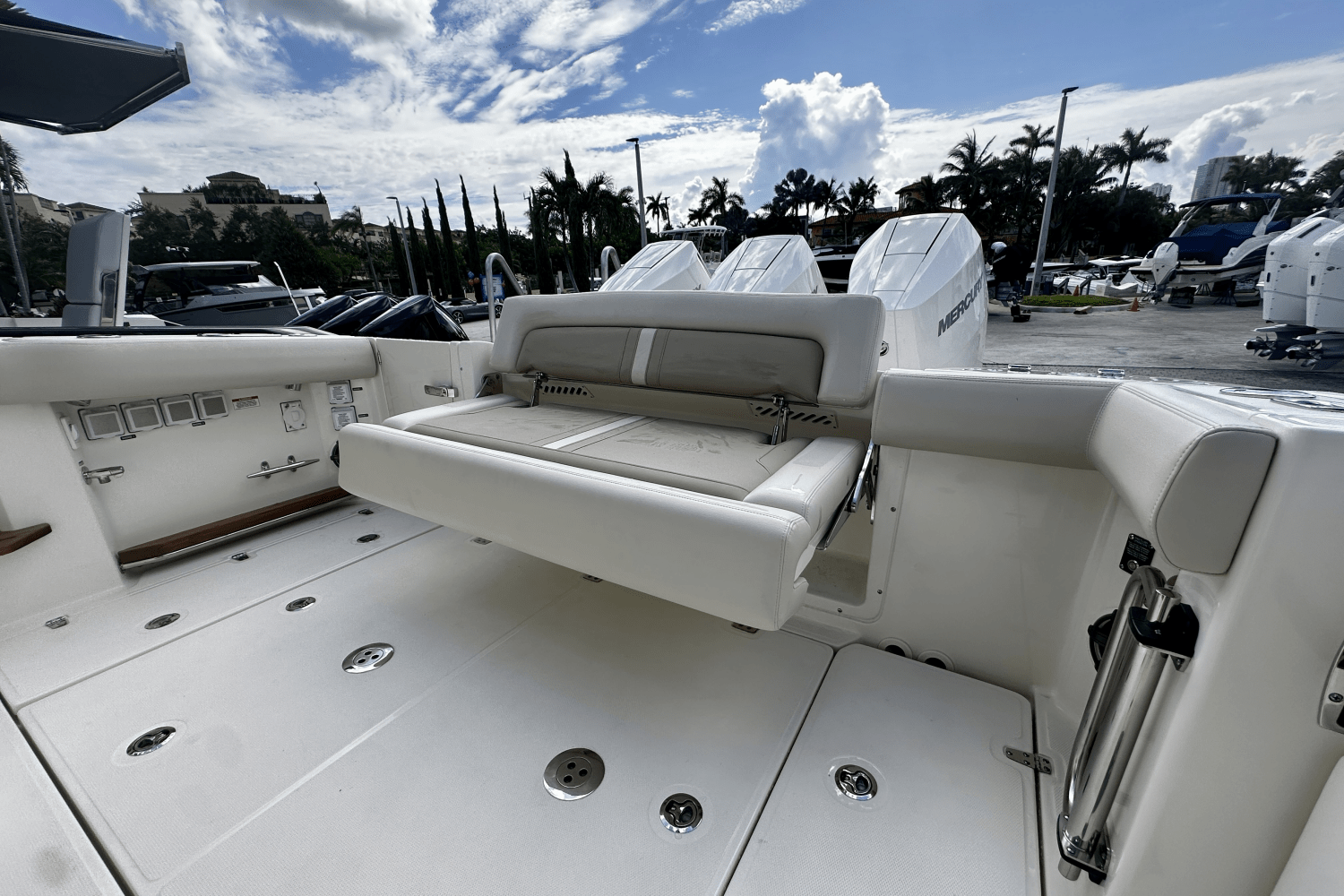 Slide: The Image of Boston Whaler 350 Realm 2025 - 11