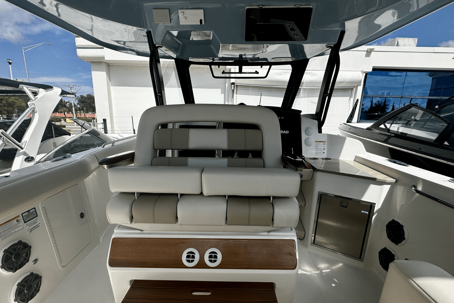 Slide: The Image of Boston Whaler 350 Realm 2025 - 17