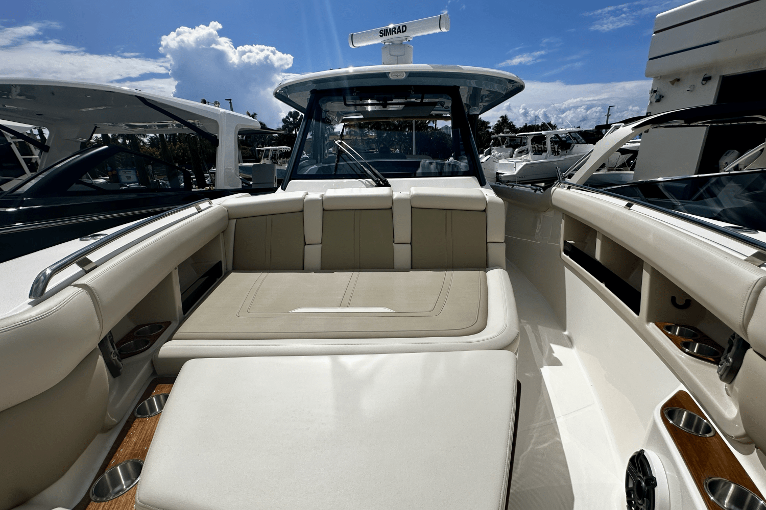 Slide: The Image of Boston Whaler 350 Realm 2025 - 28