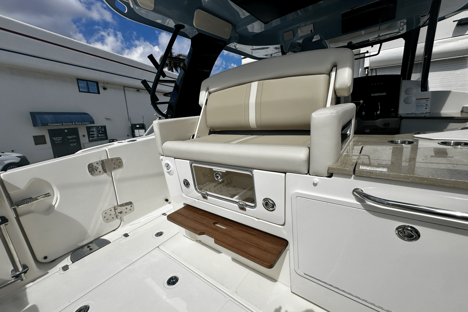 Slide: The Image of Boston Whaler 350 Realm 2025 - 7