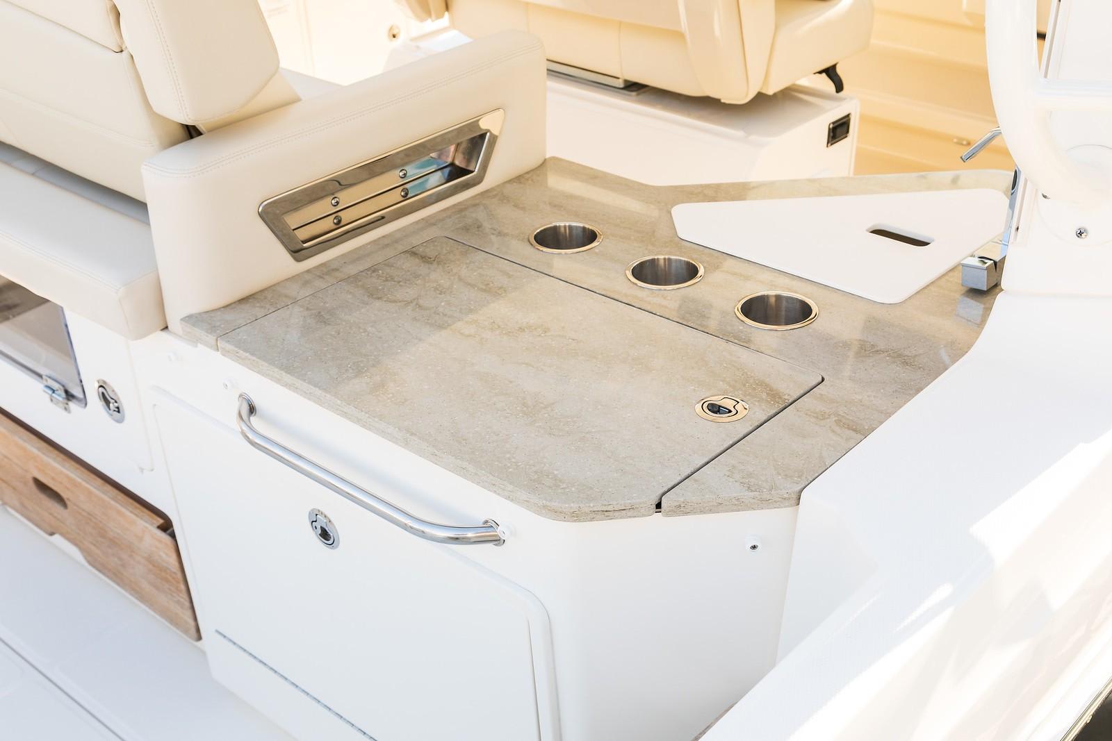 Slide: The Image of Boston Whaler 350 Realm 2026 - 17