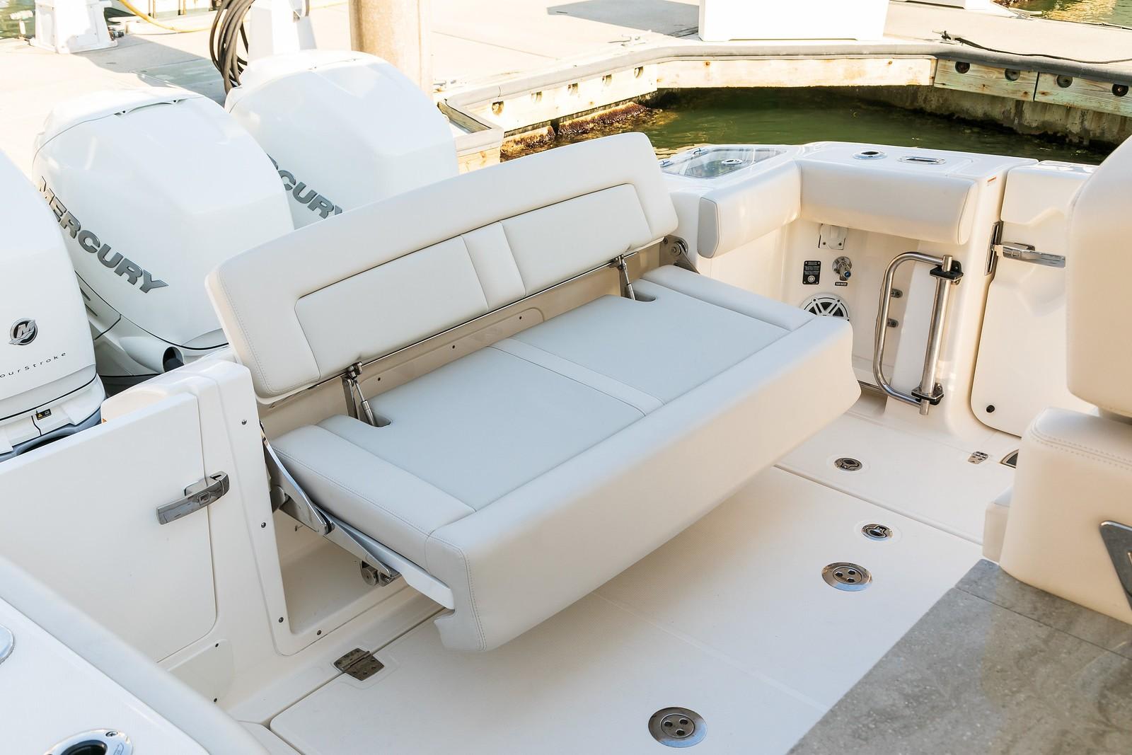 Slide: The Image of Boston Whaler 350 Realm 2026 - 19