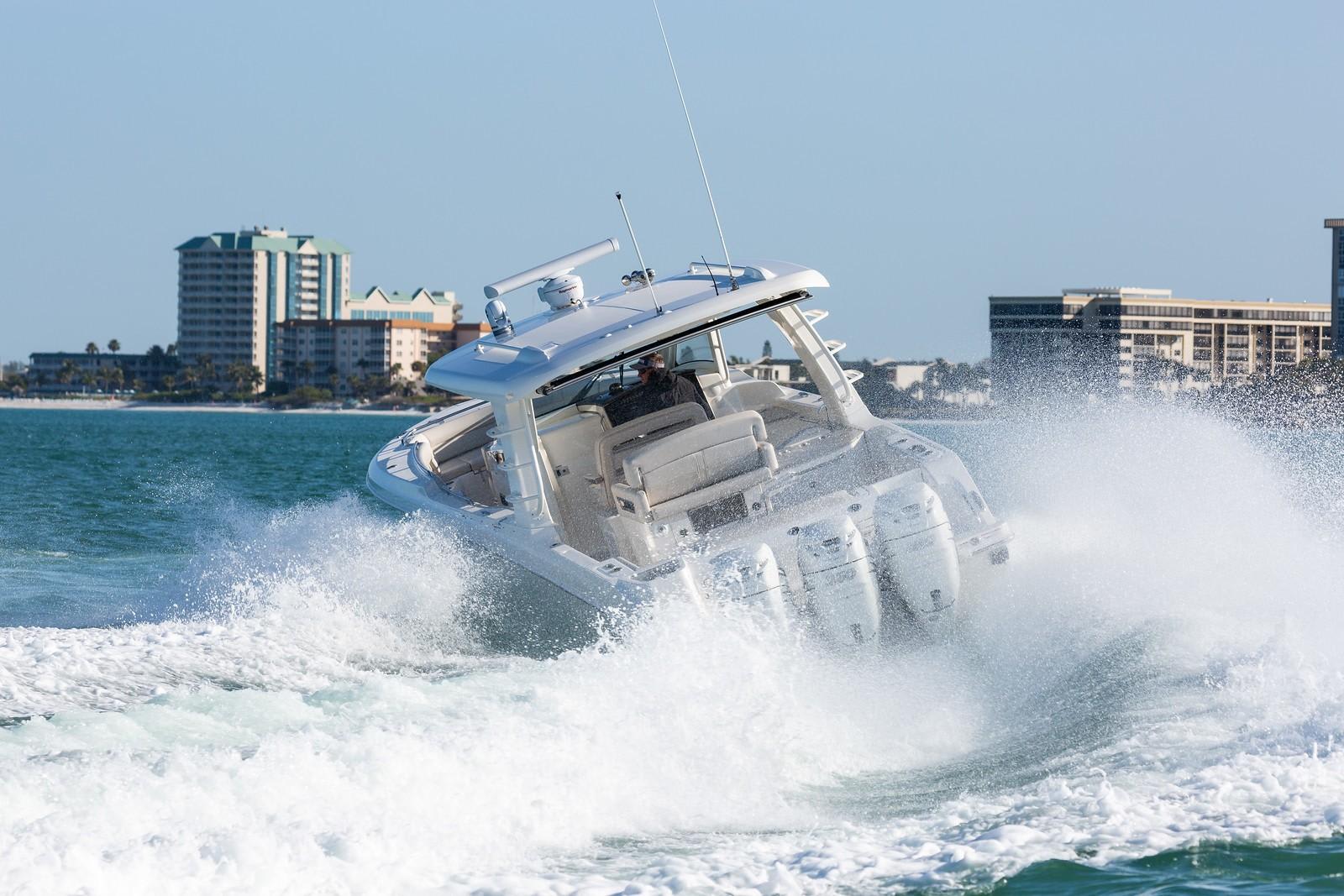 Slide: The Image of Boston Whaler 350 Realm 2026 - 4