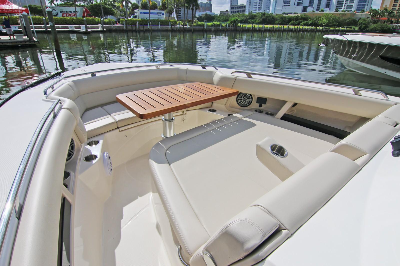 Slide: The Image of Boston Whaler 350 Realm 2026 - 8