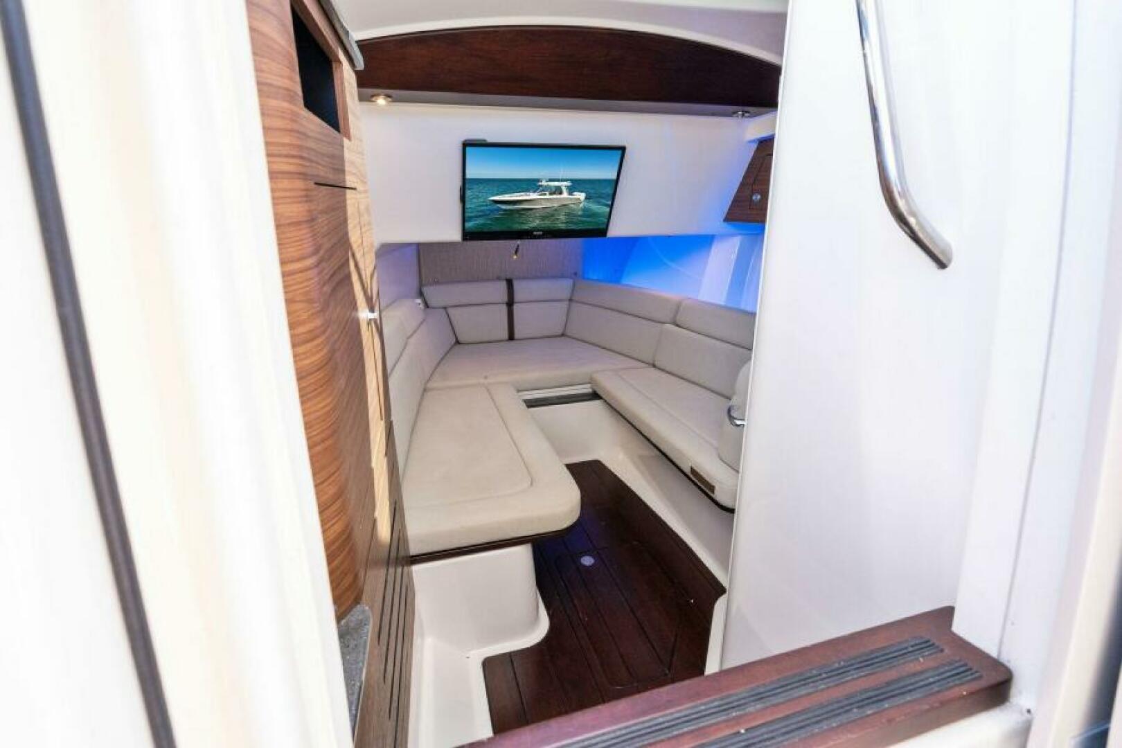 Slide: The Image of Boston Whaler 350 Realm Center Console 2019 - 5349830