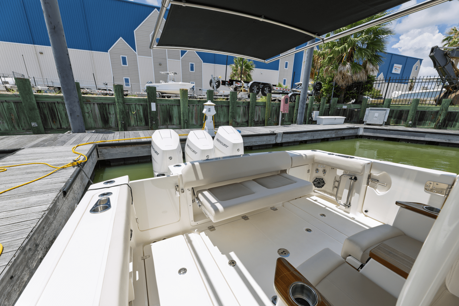 Slide: The Image of Boston Whaler 360 Outrage 2025 - 10