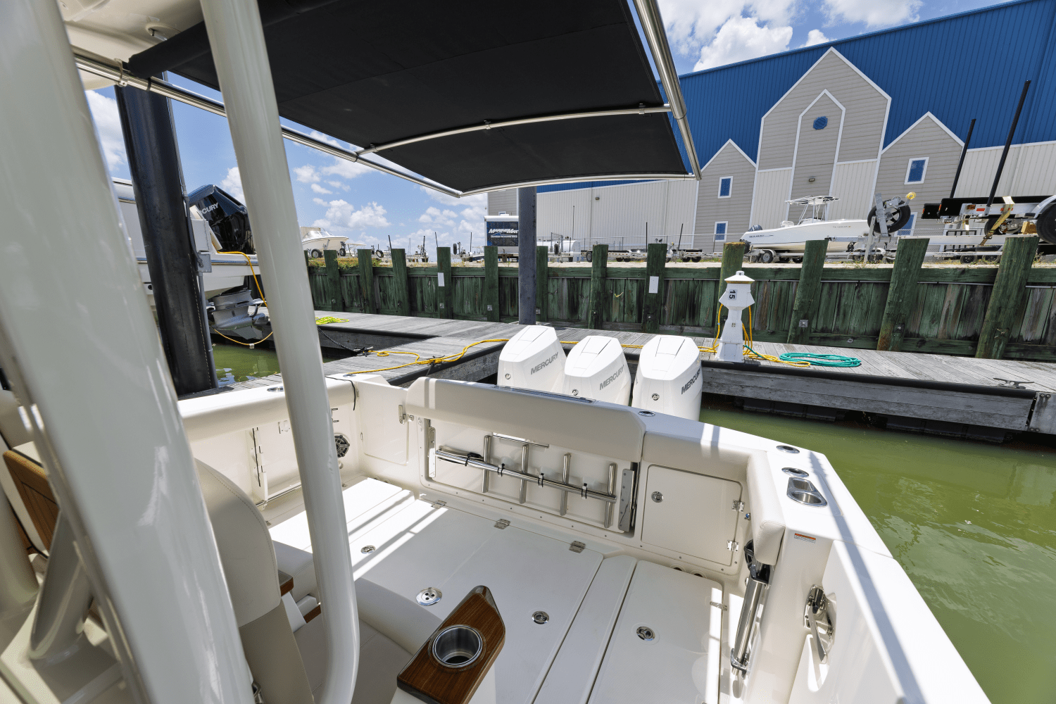 Slide: The Image of Boston Whaler 360 Outrage 2025 - 12