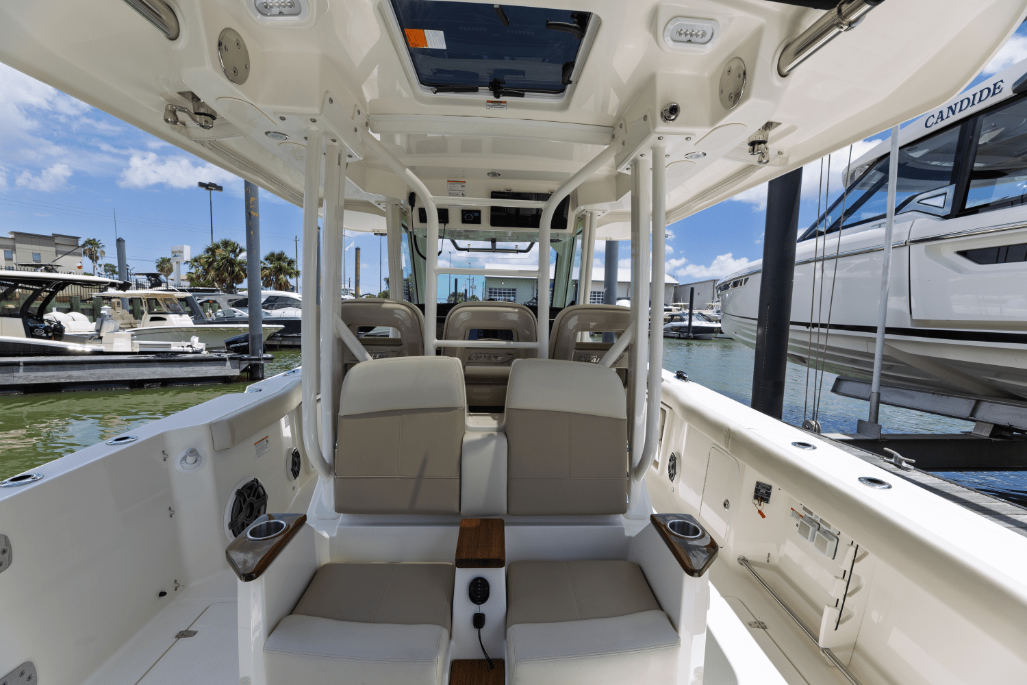 Slide: The Image of Boston Whaler 360 Outrage 2025 - 13