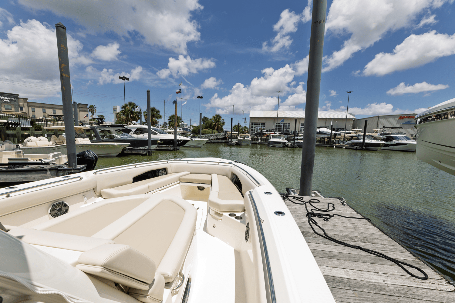 Slide: The Image of Boston Whaler 360 Outrage 2025 - 20