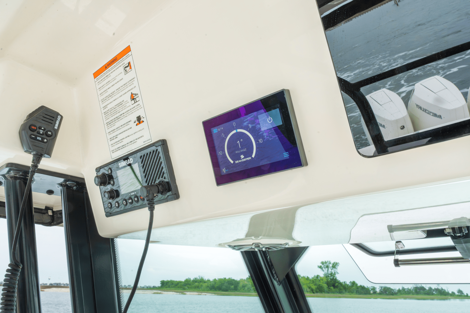 Slide: The Image of Boston Whaler 360 Outrage 2025 - 21