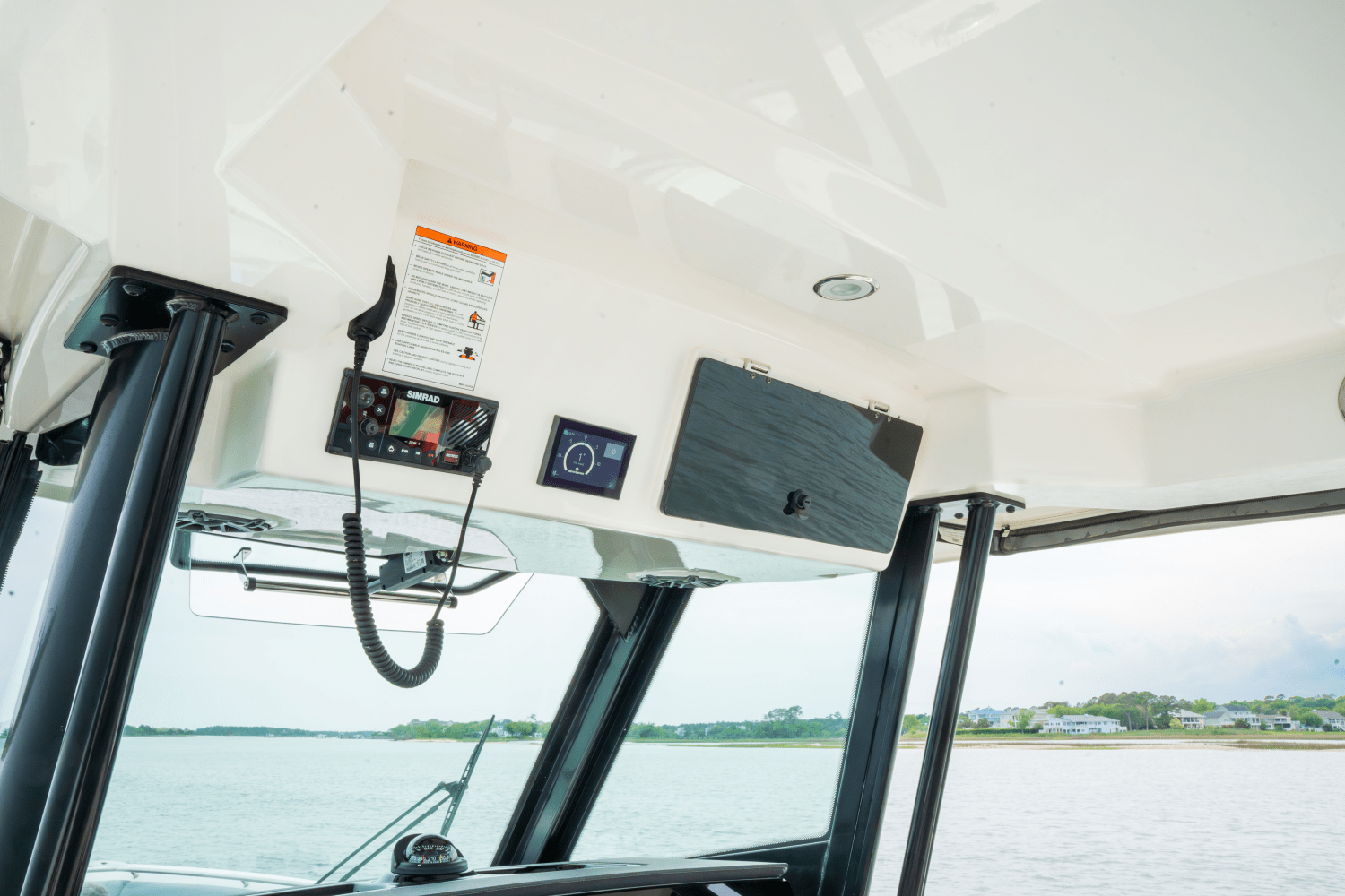 Slide: The Image of Boston Whaler 360 Outrage 2025 - 22