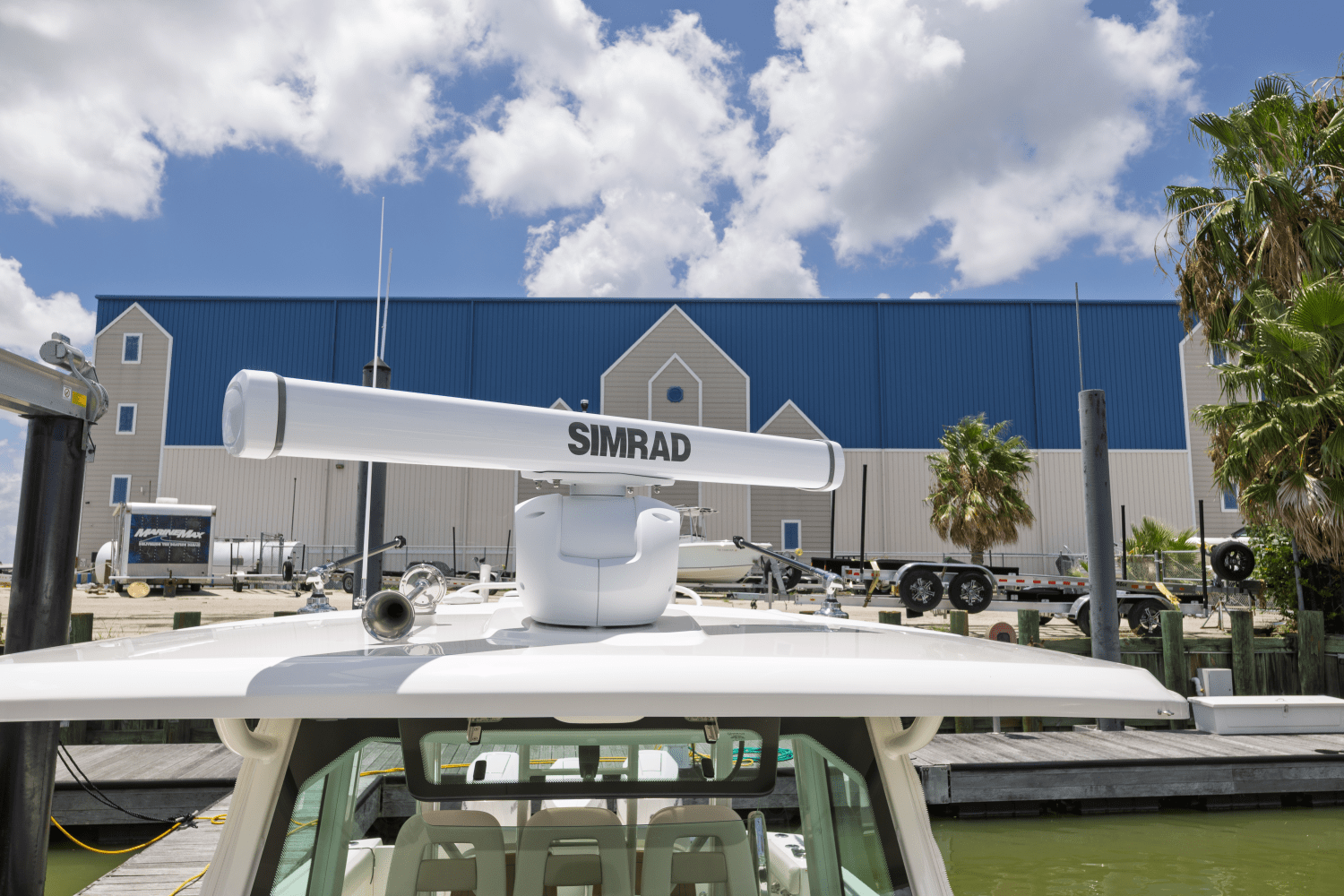 Slide: The Image of Boston Whaler 360 Outrage 2025 - 22