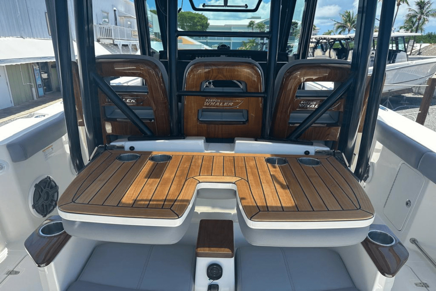 Slide: The Image of Boston Whaler 360 Outrage 2025 - 22