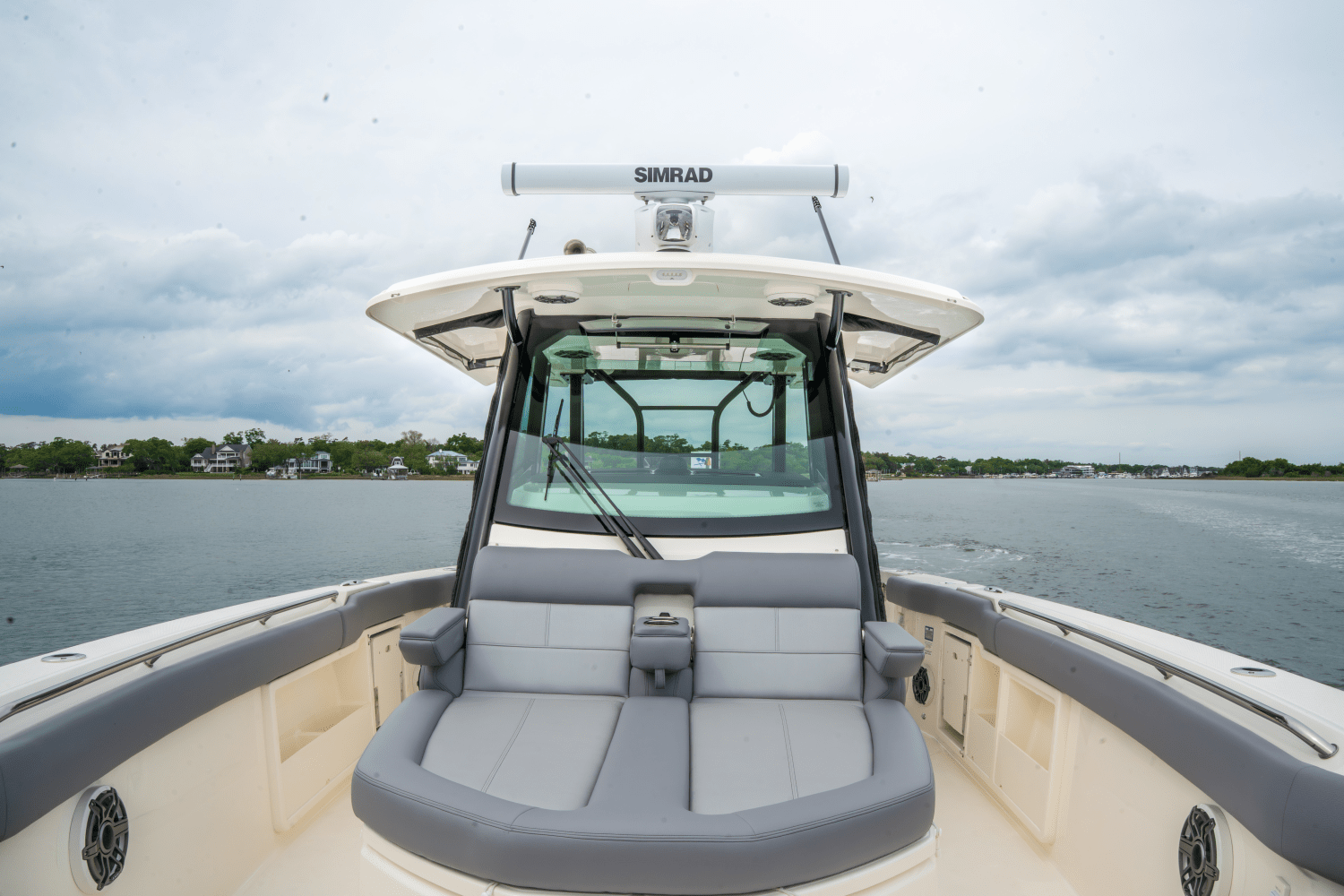 Slide: The Image of Boston Whaler 360 Outrage 2025 - 30