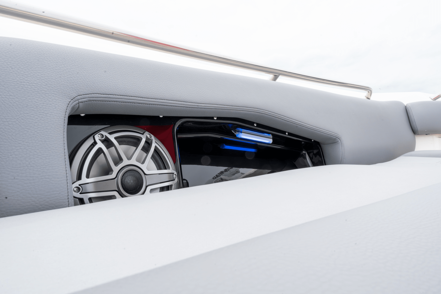 Slide: The Image of Boston Whaler 360 Outrage 2025 - 34