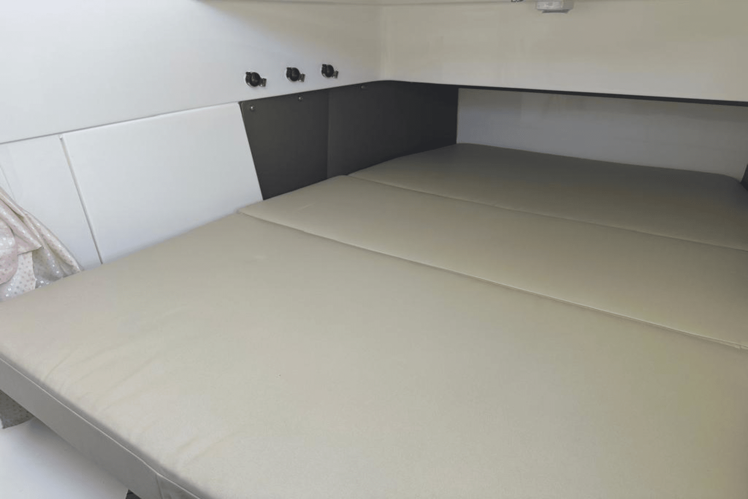 Slide: The Image of Boston Whaler 360 Outrage 2025 - 7