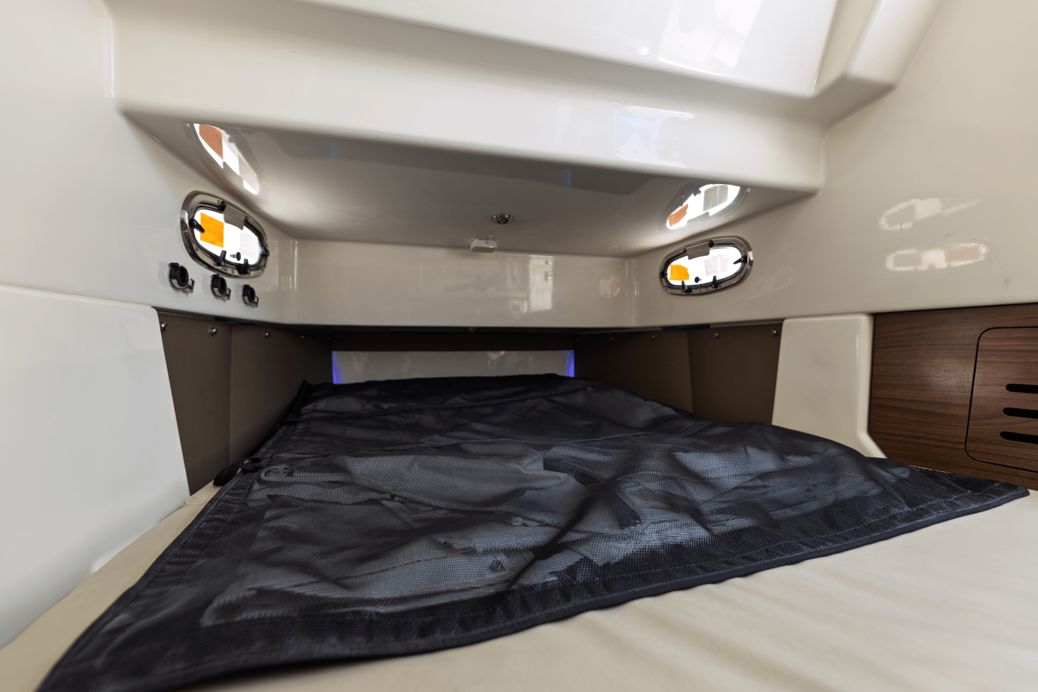 Slide: The Image of Boston Whaler 360 Outrage 2025 - 8