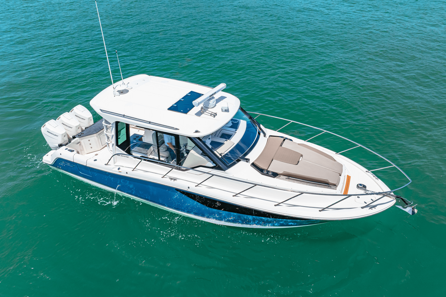 Slide: The Image of Boston Whaler 365 Conquest 2025 - 11