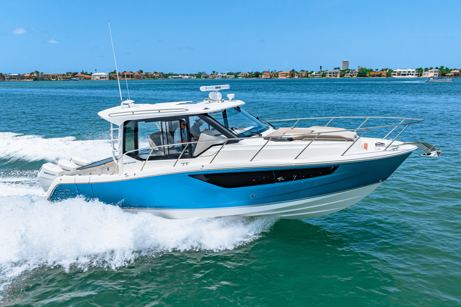Slide: The Image of Boston Whaler 365 Conquest 2025 - 19